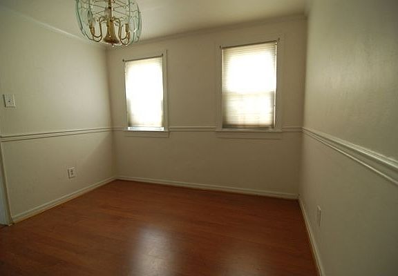 5th image of 17006 Longview Dr