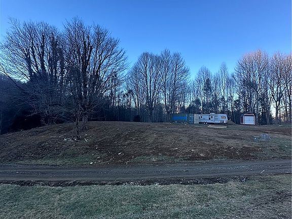 4th image of 45 Windy Hollow Lane