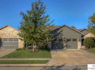 5752 N 157th St, Omaha, NE 68116