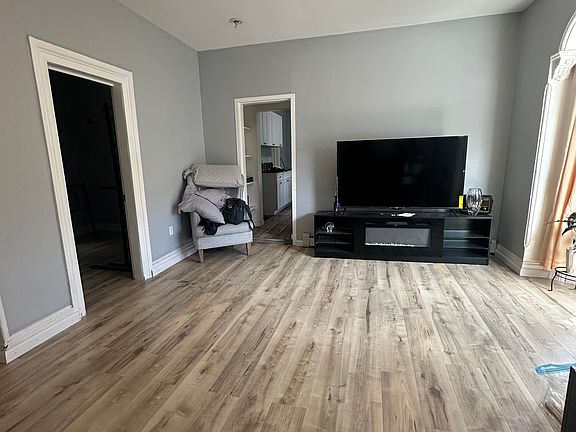 4th image of 75 Chestnut St Floor 2