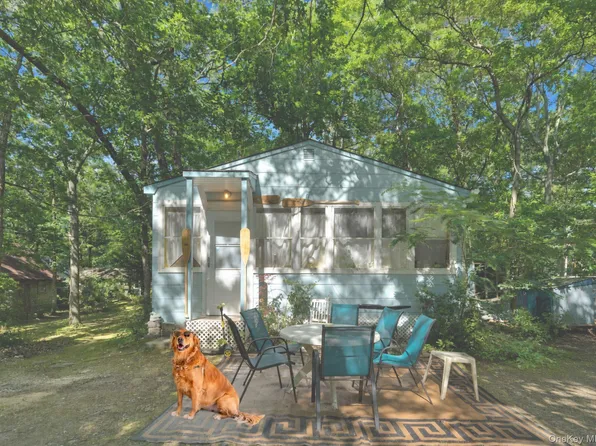 30 Hulse Landing Road, Wading River, NY 11792