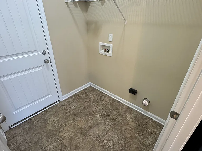 3344 Cornerstone Dr — Photo 6