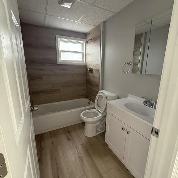 223 Davis St — Photo 2