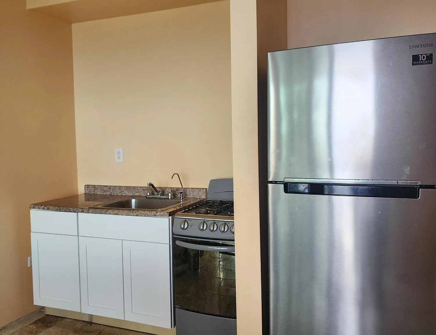 1 bed, 600 sqft, $1,275 — Photo 3