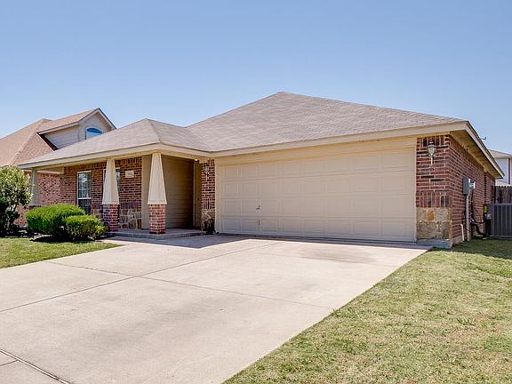 2nd image of 3132 Royal Crest Dr