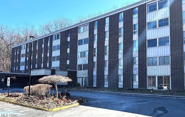 1st image of 3068 Kent Rd