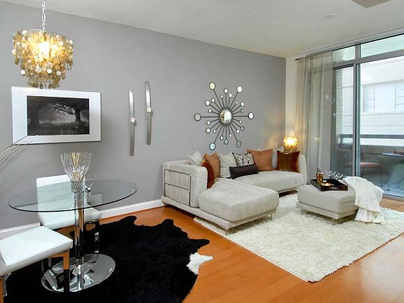 3rd image of 1020 N Highland St Unit 211