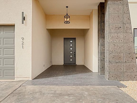 3rd image of 921 Ada Ln