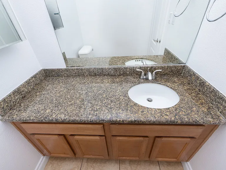455 Ballantyne St #8 — Photo 46