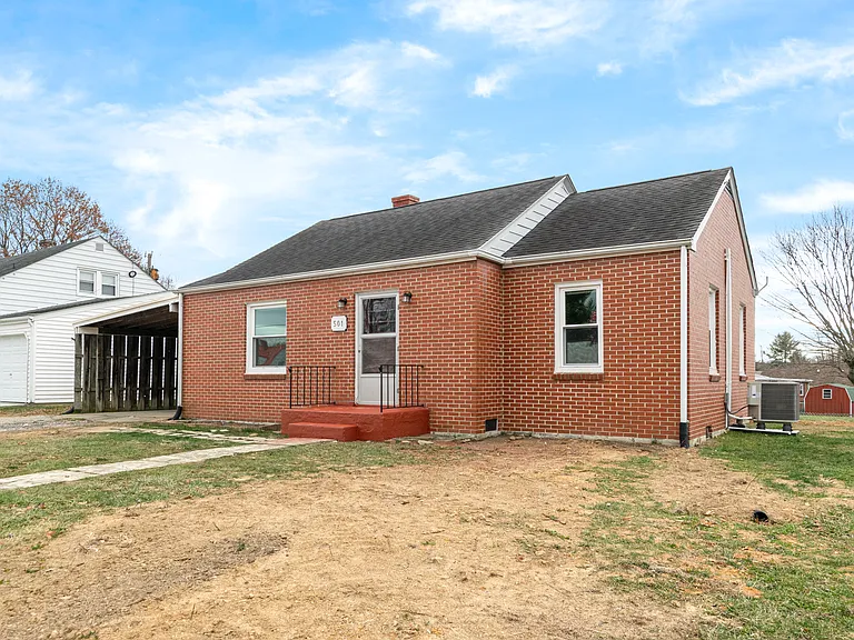 501 Park St — Photo 2