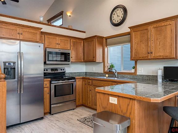 4th image of 212 Cypress Dr