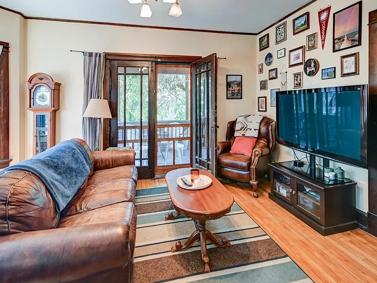 416 Castle Pl — Photo 14