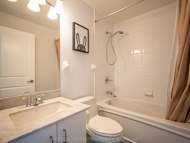 18 Yorkville Ave #1707 — Photo 18