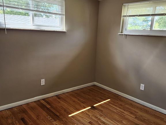 5th image of 50 Circle Dr
