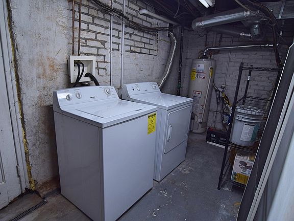 4th image of 2044 N Ogden St #1