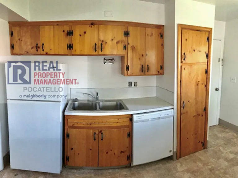 2235 Pocatello Creek Rd — Photo 5