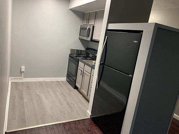 4th image of 1310 E Mishawaka Ave #2
