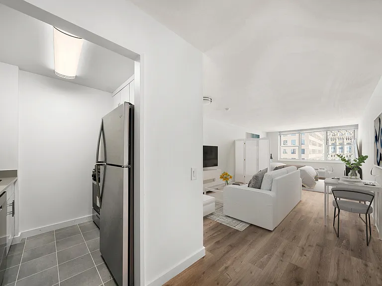 395 S End Ave #5H — Photo 4