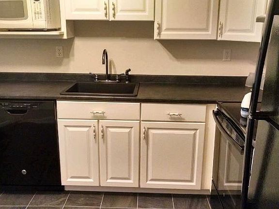 5th image of 545 Vincellette St #545