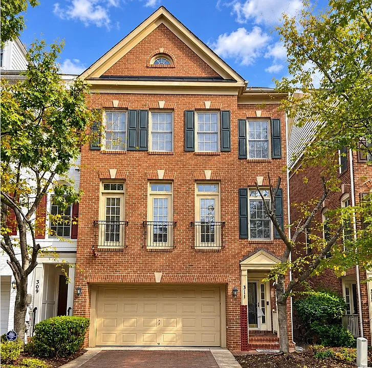 311 Oak Knoll Ter