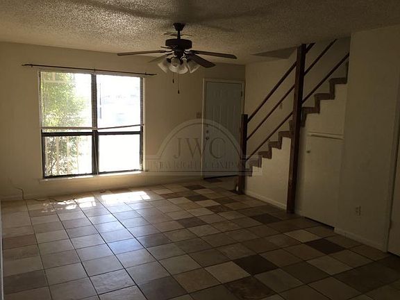 2nd image of 3401 Victoria Cir APT C