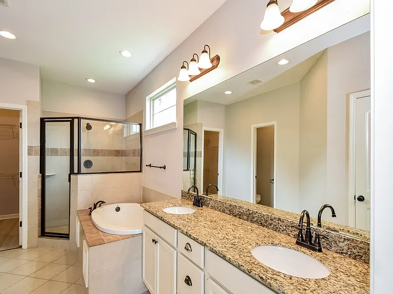 430 Hidden Meadows Cv — Photo 10