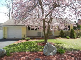 924 Northampton St, Holyoke, MA 01040