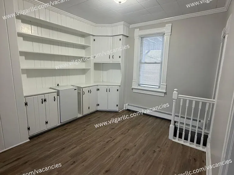 136 Matteson St — Photo 7