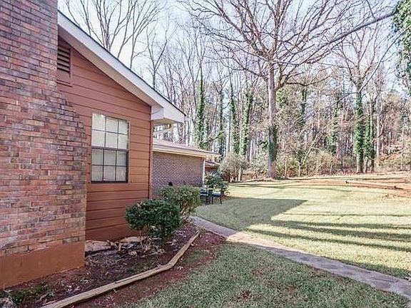 2nd image of 298 Dogwood Ln