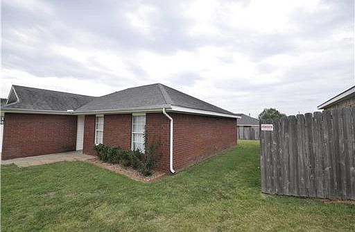 3rd image of 1159 S Camillia Ln