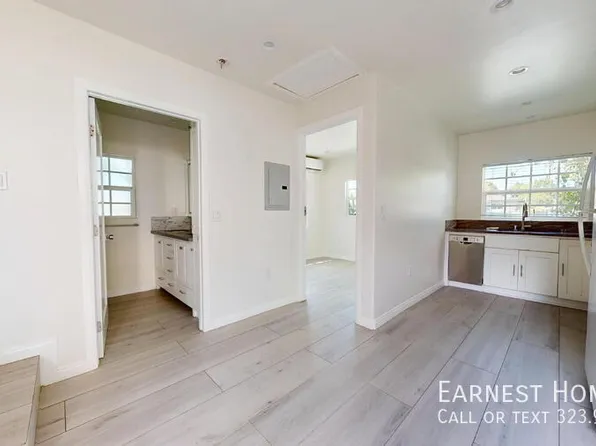 19020 Sylvan St, Tarzana, CA 91335