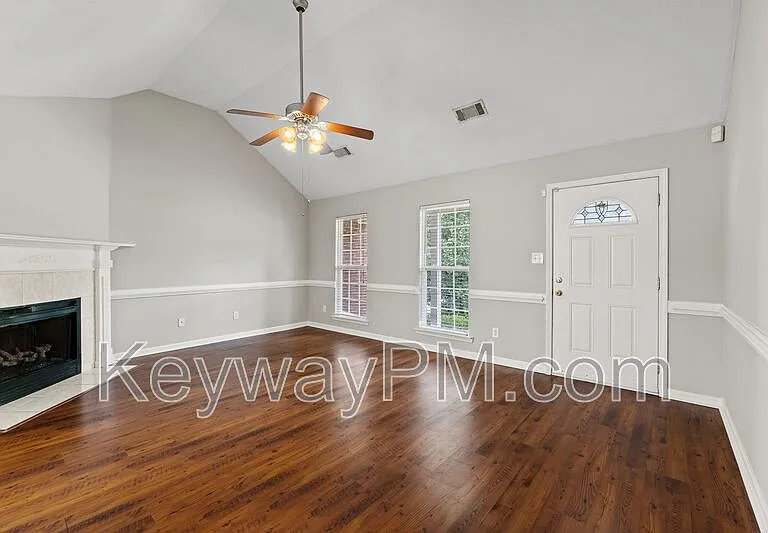 3612 Pebble Creek Dr — Photo 3