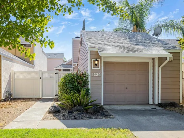 1324 Helmsman Way, Sacramento, CA 95833
