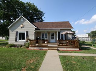205 William St, Edgewood, IA 52042