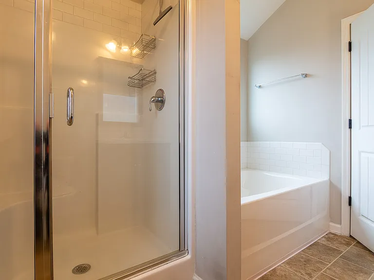 3237 Alexandria Dr — Photo 6
