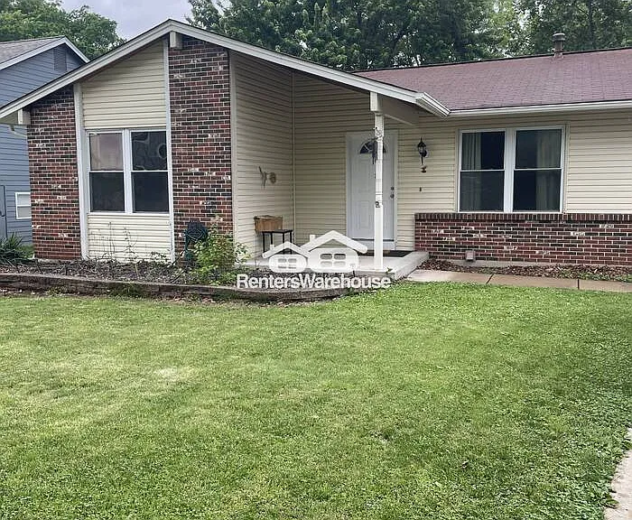 1517 Shadow Wood Dr — Photo 1