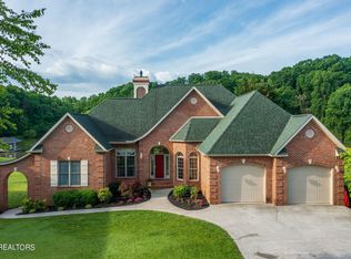 206 Oologila Pl, Loudon, TN 37774