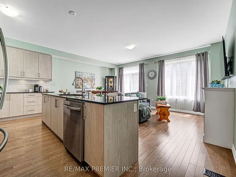 55 Singhampton Rd #MAIN — Photo 10