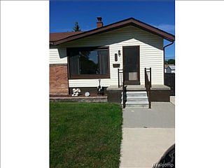 1st image of 28436 Balmoral St