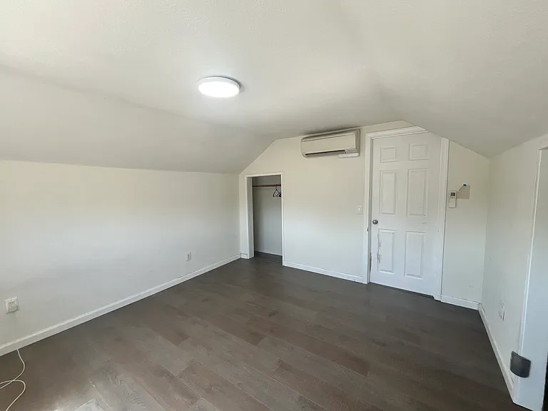 93 N 25th St #6 — Photo 5