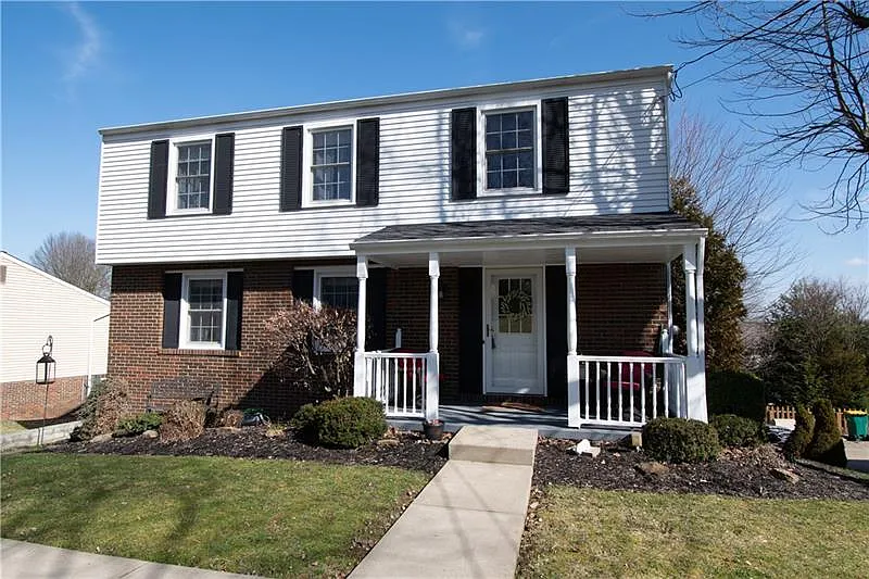 211 Blue Jay Dr photo 1