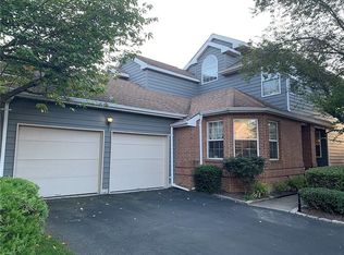 3 Inverness Ct, Monroe Township, NJ 08831