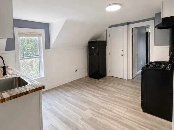 510 Bernon St #3, Woonsocket, RI 02895