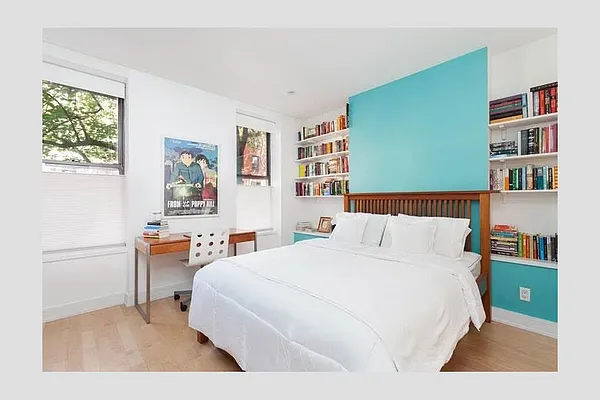 Sold by Stribling | media 18