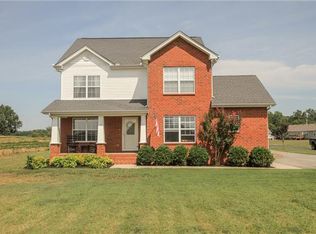 5297 E Robertson Rd, Cross Plains, TN 37049
