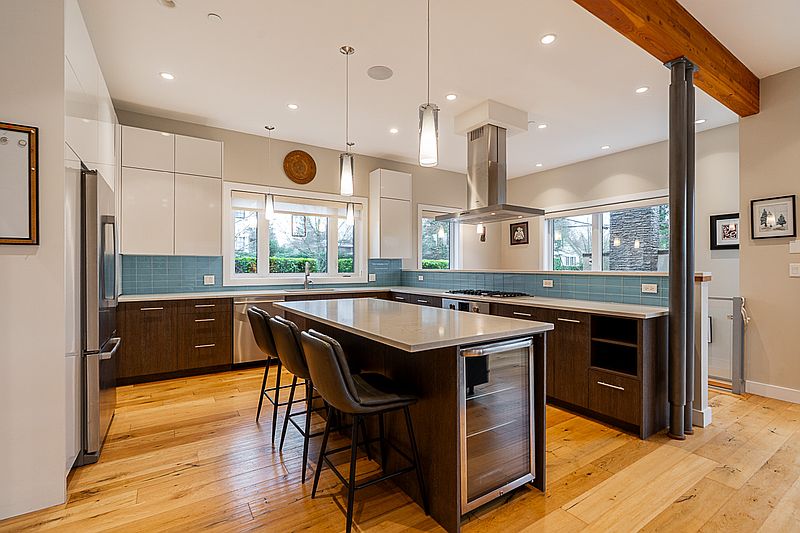 Vancouver House for rent - 5 Bedrooms — photo 11