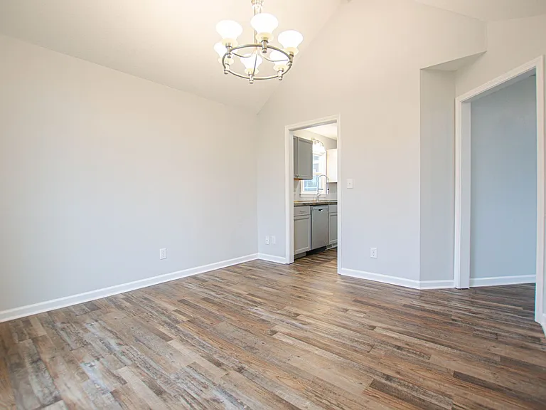125 Whitehall Dr — Photo 8