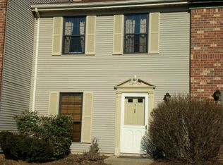 5 Canterbury Ct, Piscataway, NJ 08854