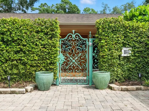 425 Ponce De Leon Blvd, Belleair, FL 33756