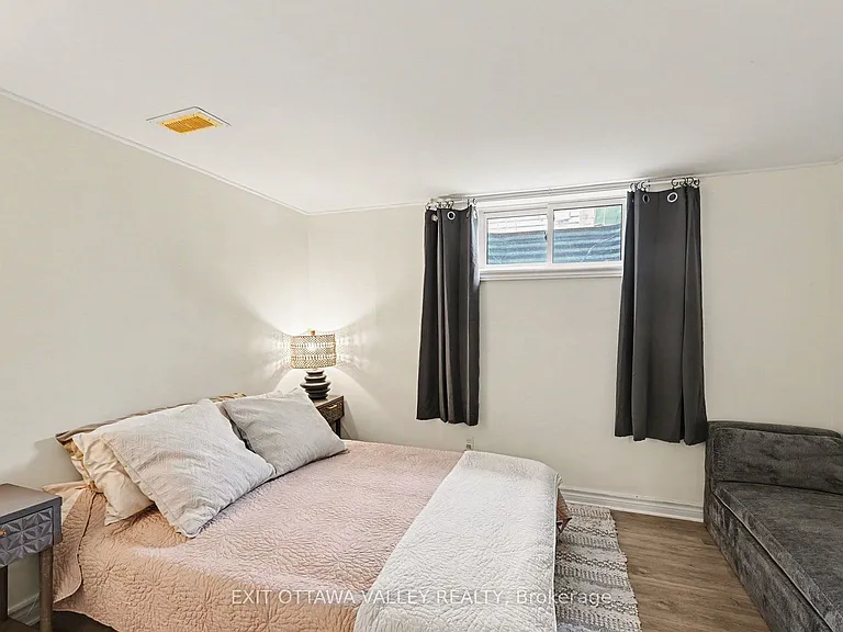 11 Maple Dr — Photo 9